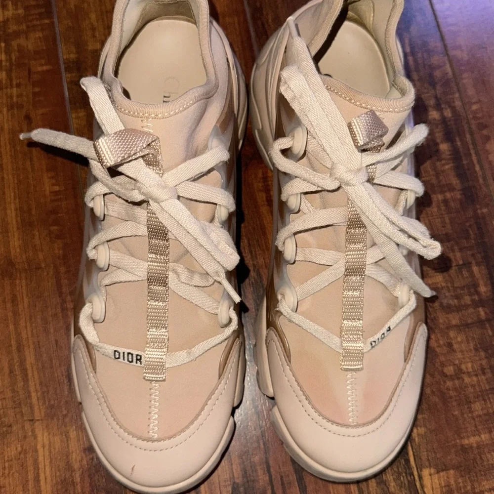 Dior Sneaker - Picture 6 of 10